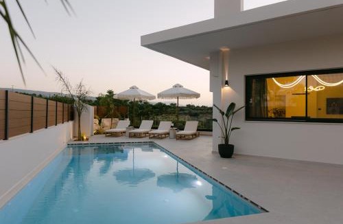 Skouloufia Villa | Emerald Harmony Villa with Private Pool & Jacuzzi by Rentado