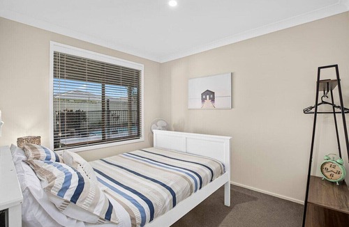Emerald Beach Apartment | Emerald Hub unit 1