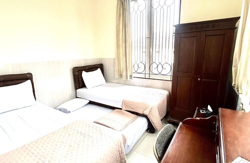 Binong House | Emerald Inn Karawaci