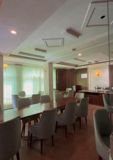 G-6 Sector Hotel | Emerald Inn