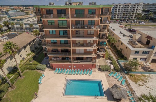 North Redington Beach Condo | Emerald Isle 301 Directly Gulf Front 2-bedroom 2 bath at a great price.