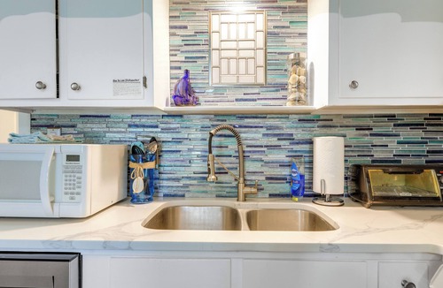 Emerald Isle Cottage | Emerald Isle Vacation Rental, Walk to Beach!