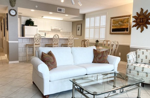 Orange Beach Condo | Emerald Key 6th Floor Penthouse.Gulf Front.Fabulous Views.Local Owner