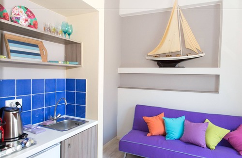 Agios Nikolaos Town House | Emerald Lake Studios