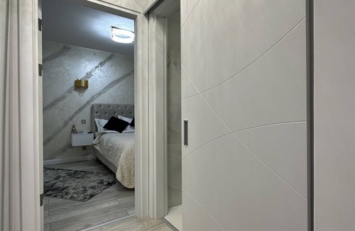 Drumul Taberei Apartment | Emerald LUX Apartment