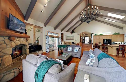 Cedar Glen House | Emerald Oasis