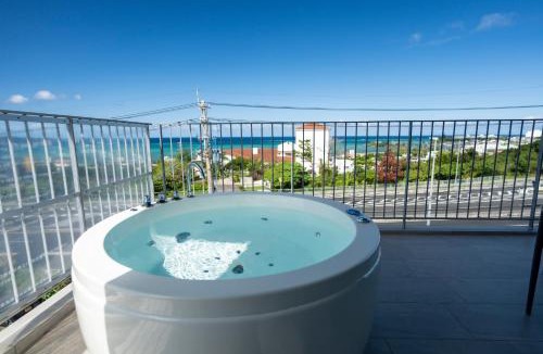 Nakadomari Villa | Emerald Ocean Villa