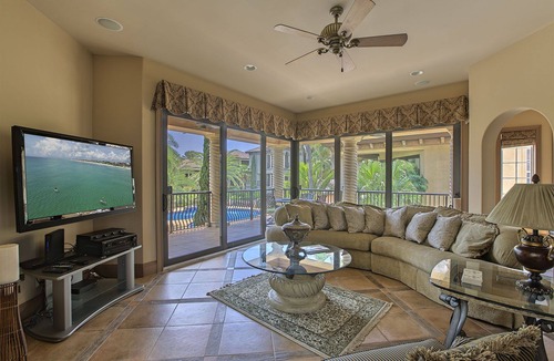 St. Tropez House | Emerald Palazzo - East Destin, Community Pool, Hot Tub, Steps to the Beach!