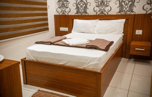 Alwaye Hotel | Emerald Royal Residency