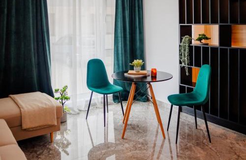 Timisoara Apartment | Emerald Suite - Private Parking & Self Check-In