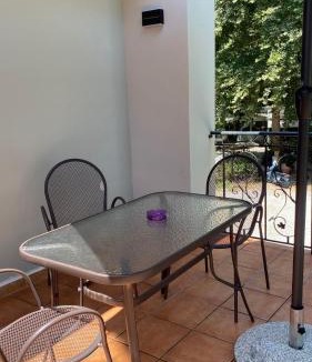 Vryses House | Emerald Suites