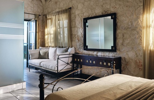 Varvara Villa | Emerald Superior Villa