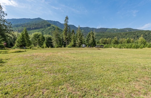 Port Angeles Hotel | Emerald Valley Inn