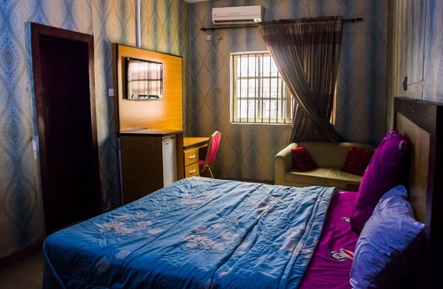 Lagos Hotel | Emglo Suites