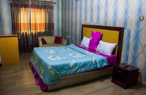 Lagos Hotel | Emglo Suites