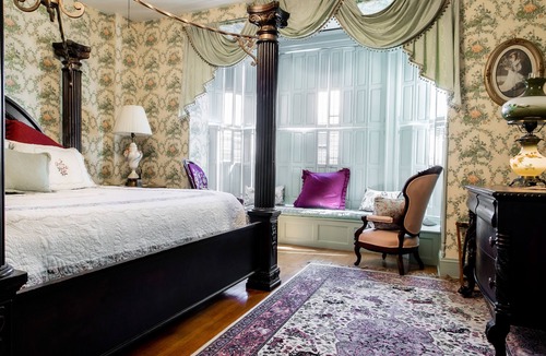 Emigsville Bed & Breakfast | Emig Mansion