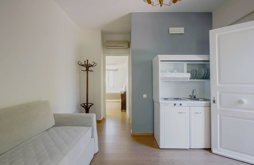 Megas Gialos House | Emilia Luxury Apartments
