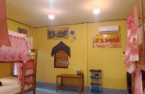 Nong Khiaw Hostel | Emily Dormitory Hostel