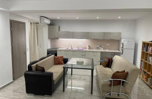 Chrysoupolis Apartment | EmilyApartments 1