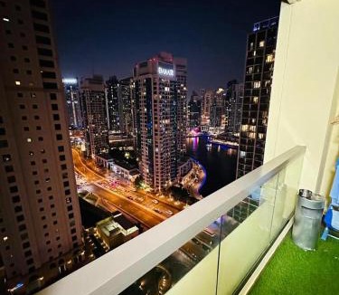 Madinat Zayed Hostel | Emirat Premium DxB