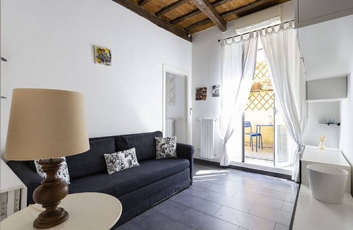 Rione XIV Borgo Apartment | Emma's Apartment,St. Peter's Borgo Sistine Chapel