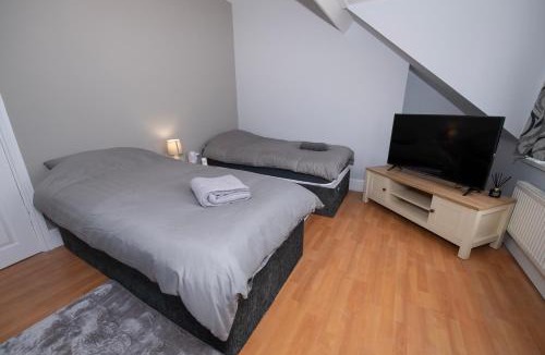 Bridlington Old Town House | EmmaDale Bridington Town Centre Sleeps 10