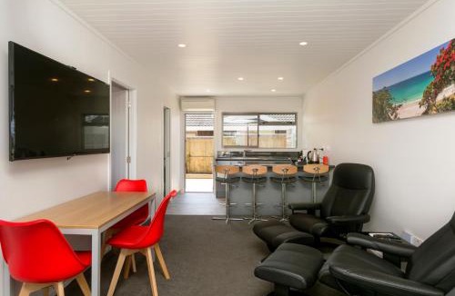 Taupo Hotel | eMotel