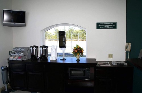 Absecon Hotel | Empire Inn & Suites Atlantic City Absecon