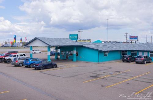 Red Deer Hotel | Empire Inn & Suites