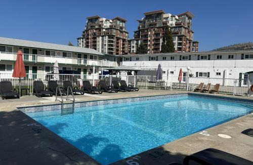 Okanagan-Similkameen Hotel | Empire Motel