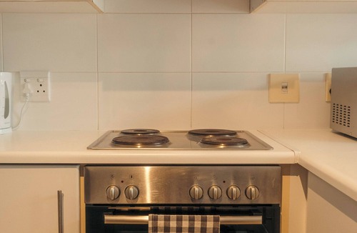 Redhill Apartment | Empire Sol – Spacious Muizenberg Beach Apartment
