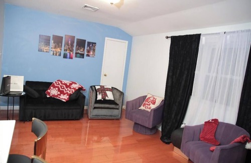 Queens House | Empire Suite Fully Furnished Suite 30+ Day Stays Ideal for Professionals