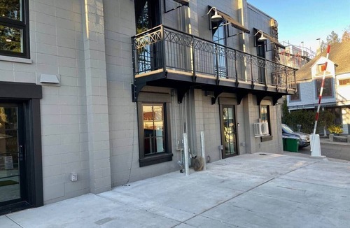 Nevada City Apartment | Empire Suite