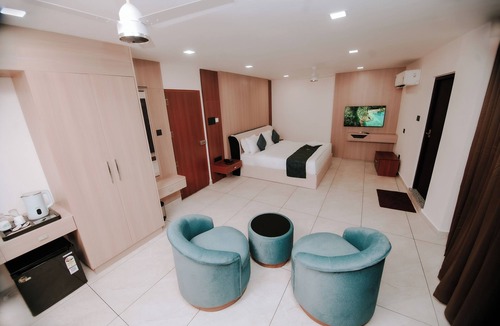 Pala Hotel | Empire Suites