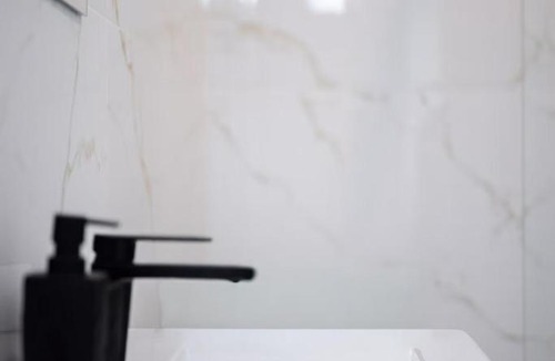 Jean-Medecin Apartment | Emplacement exceptionnel Deux Chambres AC WIFI