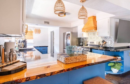Westbury House | Empress Bamboo Lagoon
