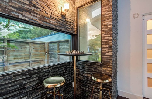 Westbury House | Empress Cabana Spa Bliss