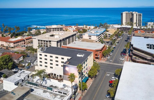 Village of La Jolla Hotel | Empress Hotel La Jolla