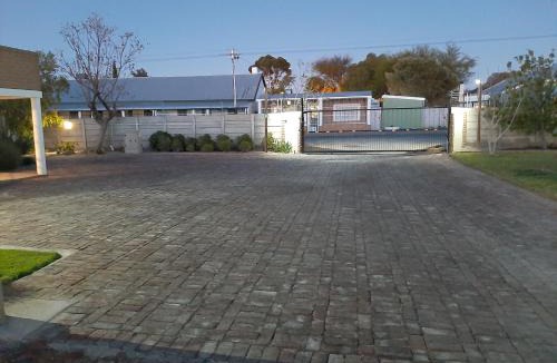 Beaufort West Apartment | En Route