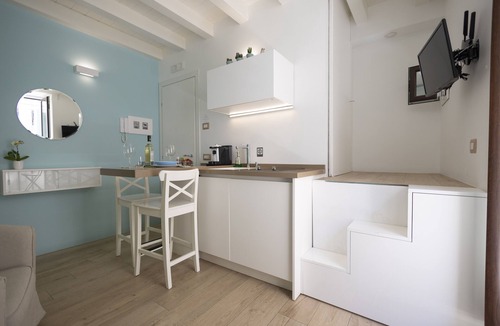 Old Town Apartment | En. suite, accommodation in the historic center of Cefalù