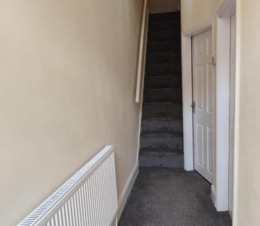 Salford House | En-Suite Double-Bedroom in the Heart of Salford Manchester CR3 Perfect for Short Stays