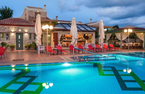 Kiparissia House | Enastron Villas