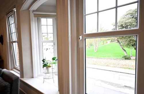 Folkestone House | Enbrook View