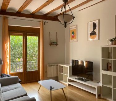 Molina de Aragon Apartment | Encantador Piso en la Antigua Casa de Correos