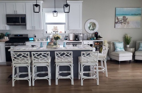 Mystic Island House | Enchanting Mystic Island Beach Home on picturesque lagoon near Jersey Shore.