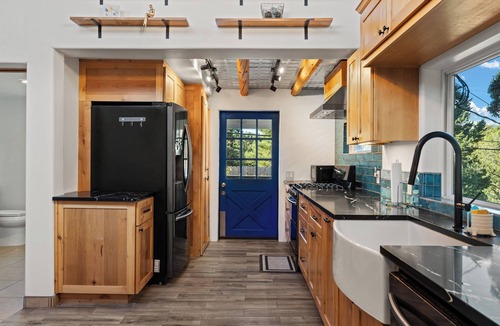 Canada de los Alamos House | Enchanted Forest Retreat 3 Bed · 2 Bath · 20 Minutes from Downtown Santa Fe