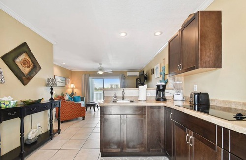 Bay Esplanade Hotel | Enchanted Inn Deluxe Suite #8: Waterfront, Pool, Fishing Dock, Boat Docks & Tiki Bar!