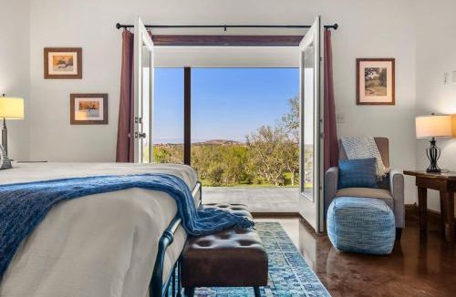 Fredericksburg House | Enchanted Rockview House - 3 Bedroom - Firepit