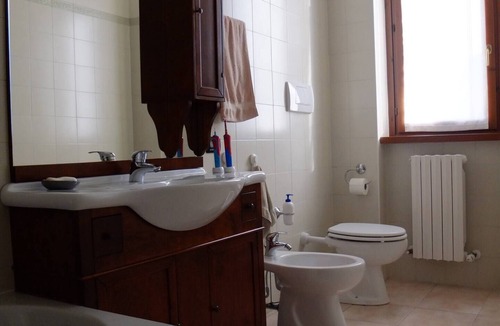 Viano Apartment | Enchanting 2-bedroom apartment with WiFi in Viano