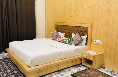 Kasauli Bed & Breakfast | Enchanting bed & breakfast with WiFi in Kasauli. stay with us and feel like home